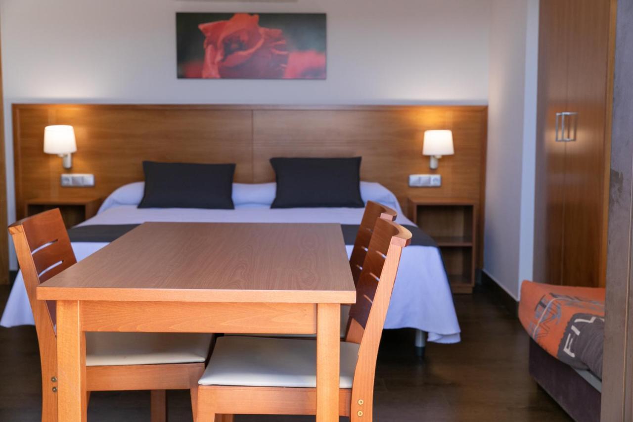 Hotel apartamentowy Cal Marcal 3*